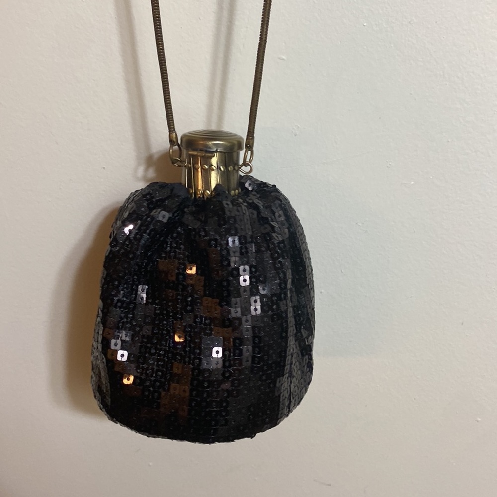 6 Hr. Sale French connection sequin vintage inspired mini handbag